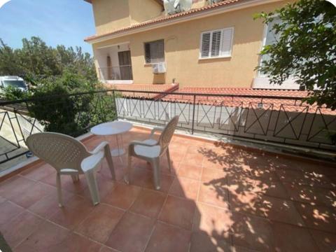 Apartment_02_balcony